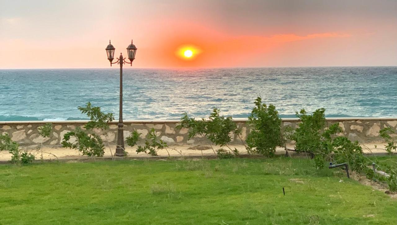 Amazing Beach View In Ras Sudr راس سدر Ras Sedr Raʼs Matārimah Buitenkant foto